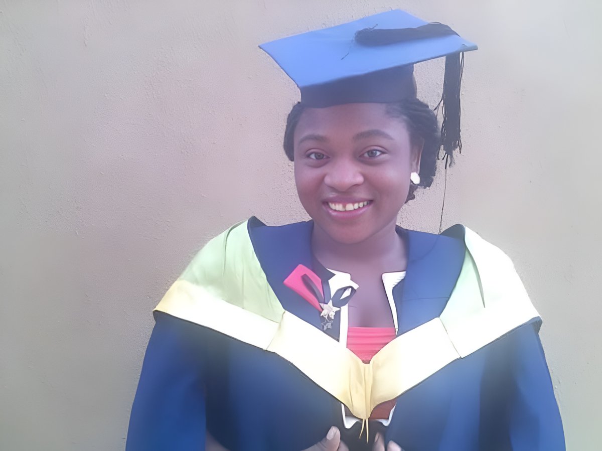 risingafricaorg's tweet image. 🎓 BSc Geophysics
🎓 MSc Geology/Geophysics
🎓 PhD Petroleum Geosciences (2020)
🎓 MSc Petroleum Engineering
🎓 PhD Petroleum Engineering (2025)

Dr. Dorcas Drock Eyinla – A true Nigerian inspiration. 💐
#WomenInSTEM #PetroleumEngineering #PetroleumGeosciences #BrainsAndGrace