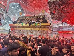 ما در فراق کربلا ؛
دلتنگ که نه ؛ دل مرگ شده ایم . . .
#حب_الحسین_یجمعنا
#ایران_اباعبدالله