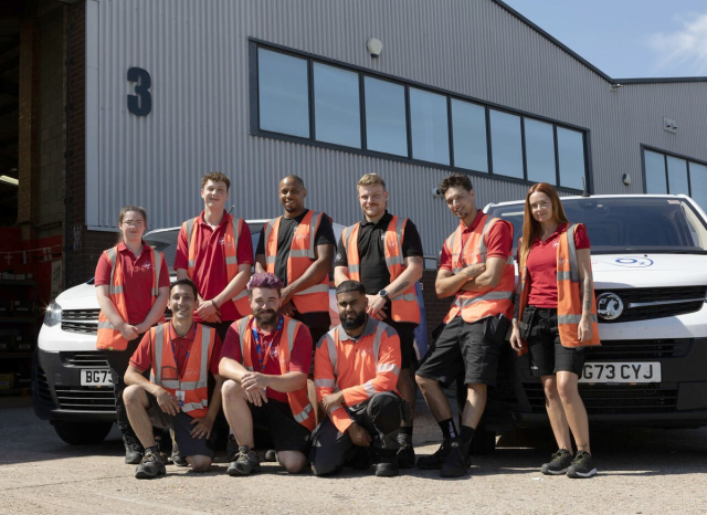 tweetiepooh's tweet image. 🚀 Our new apprenticeship talent fund launches today which aims to provide vital support to the next generation of STEM workers. The new £1 million talent fund will provide funding to charities, social enterprises, small businesses... #TeamVirginMediaO2 dy.si/o8eK5