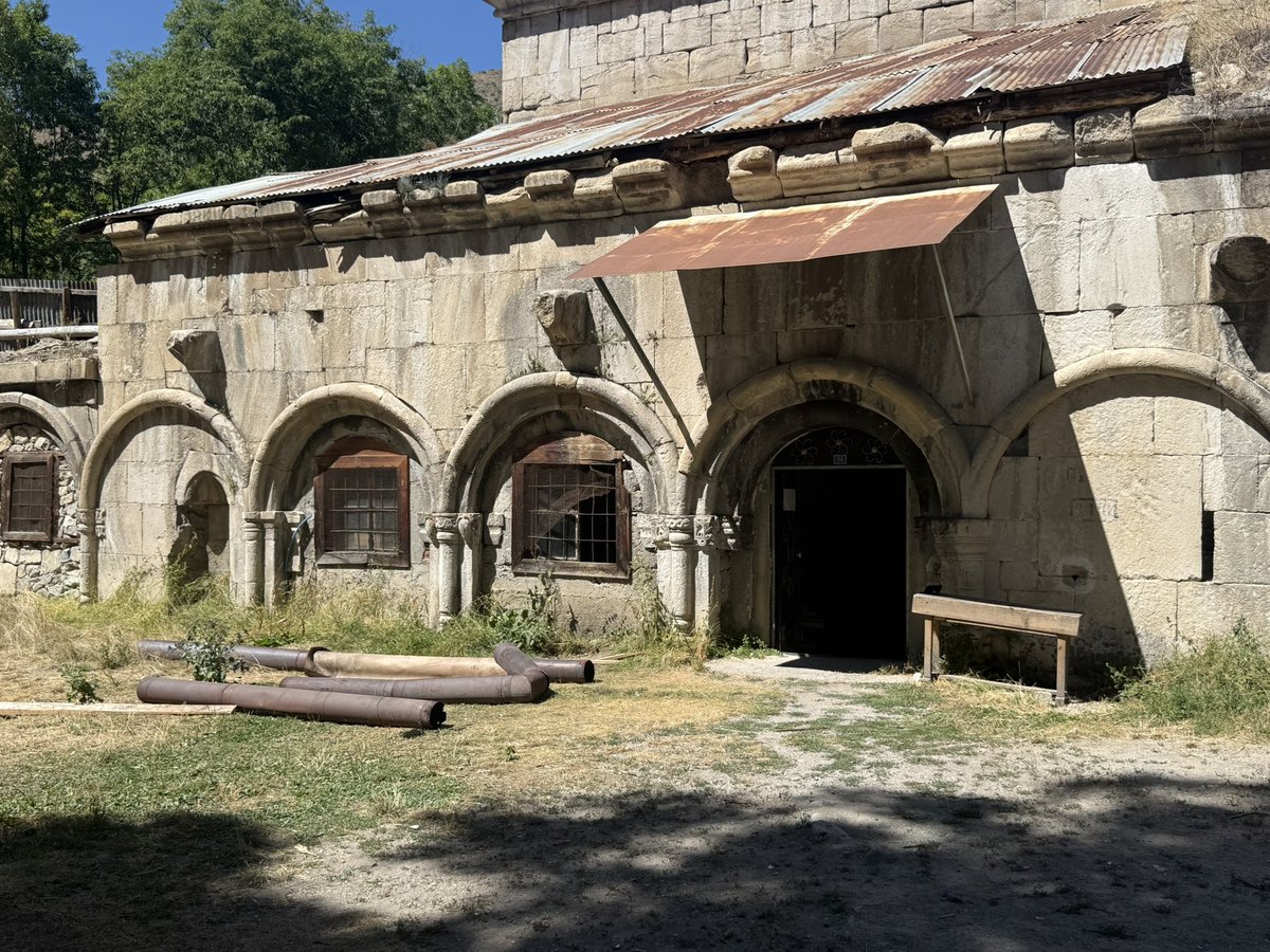 Ahin GÜNEŞ (@ahingunes) on Twitter photo Sanırım ismine bakılırsa tarihte bu tarihi kiliseyi kuran papaz kesin Urfa'lıdır... Sizce? Sanırım ismine bakılırsa tarihte bu tarihi kiliseyi kuran papaz kesin Urfa'lıdır... Sizce?