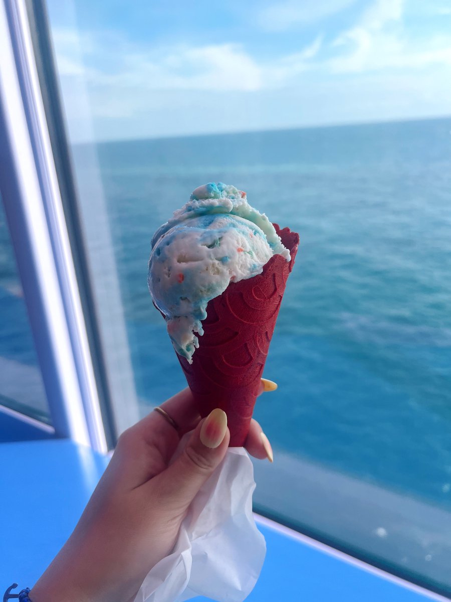 🛳️ ✨Maddie, Copywriter at Aqua, set sail for a wedding on the Disney Wish! First stop: Nassau in the Bahamas. Then off to Disney’s private island, Castaway Cay, for sunshine and turquoise waters. 

#TravelandTourism #DestinationMarketing