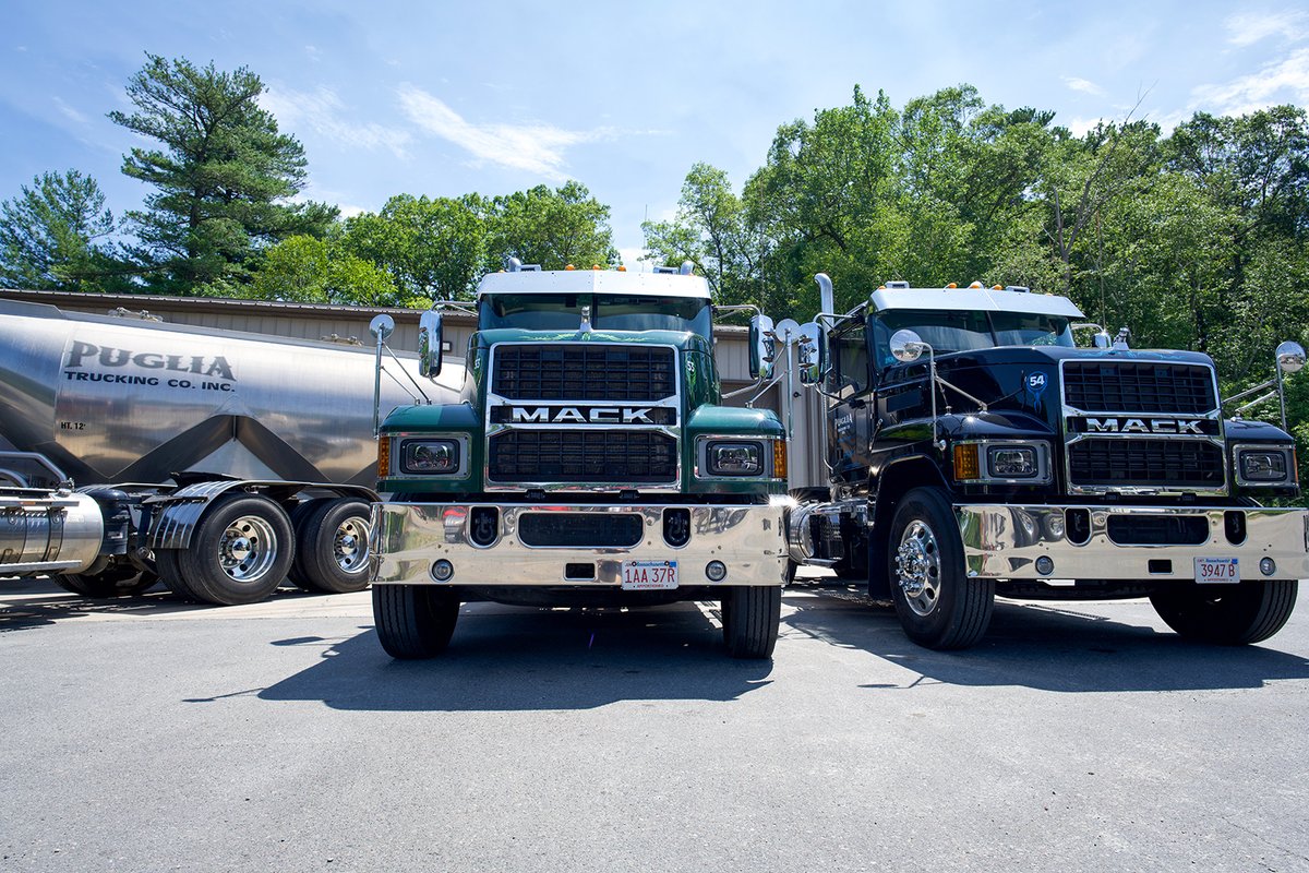 BallardTrucks's tweet image. A family business that has relied on their Macks for 40 years—going strong. 💪

Ft. Puglia Trucking

@MackTrucks #MackTrucks #HeavyDutyTrucks #HeavyHauling #Trucking #Massachusetts