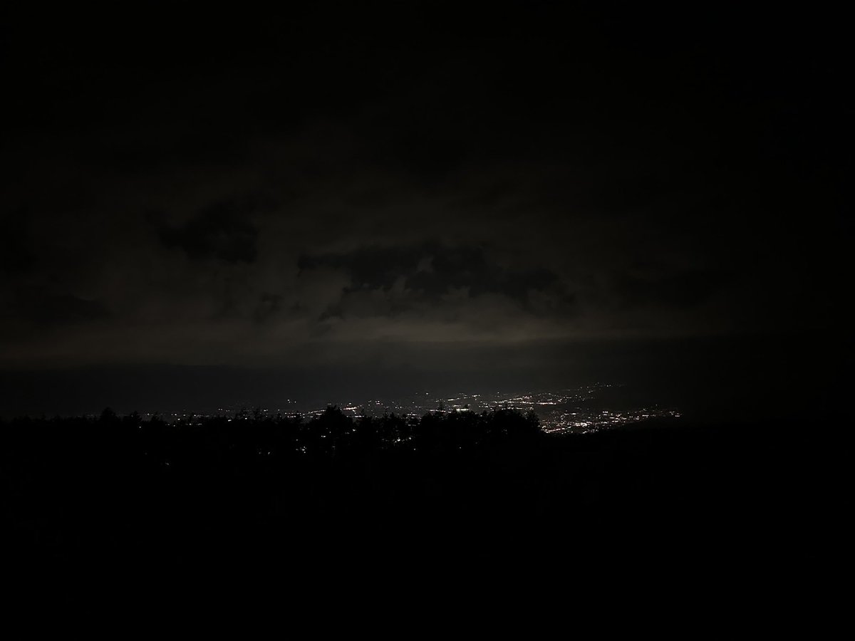 高ボッチ高原キャンプ場。

楽しいおしゃべりのあとは、

静かにゆっくりと時が流れてゆく。

 #高ボッチキャンプ場
 #僕らの夏休み