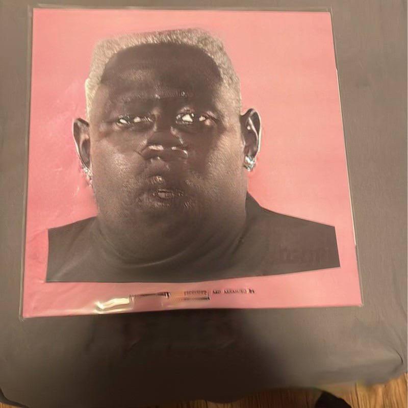 sosonosonosono's tweet photo. @abdcfg9543 Leaks about Tyler's rebrand as Tyler The Gluttonator following his fat remasters have surfaced‼️ "These are gonna be extra saucy" he said after his Dont Tap The Glass show ‼️🗣‼️

Do you like Tyler skinny or fat? Drop a comment down below ⬇️‼️ https://t.co/K1FFvVsHRT