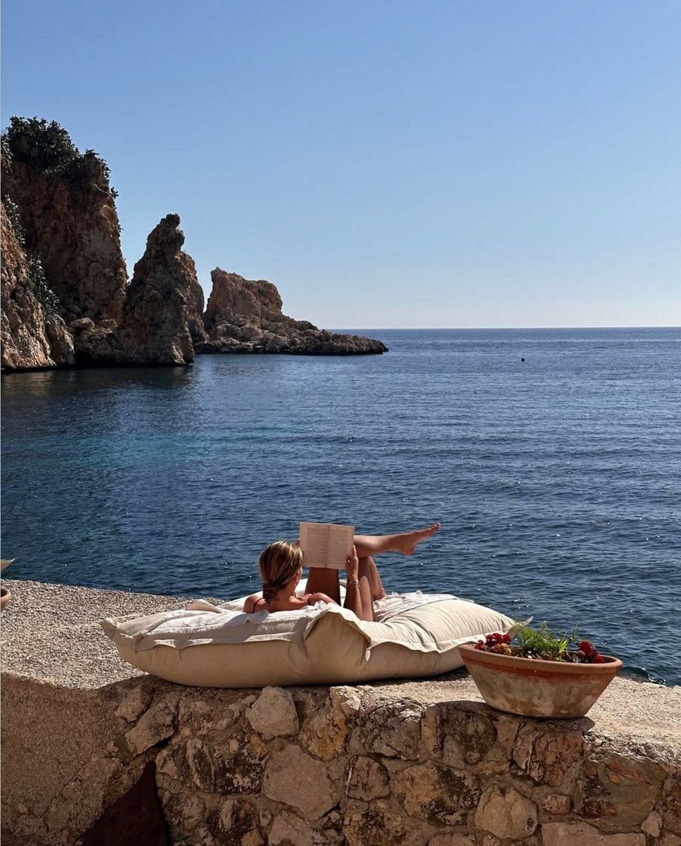 animaetars's tweet photo. «Nápoles es un paraíso; todos viven como en una especie de éxtasis y olvido de sí mismos», Johann Wolfgang von Goethe. https://t.co/wUhFBUgrI6