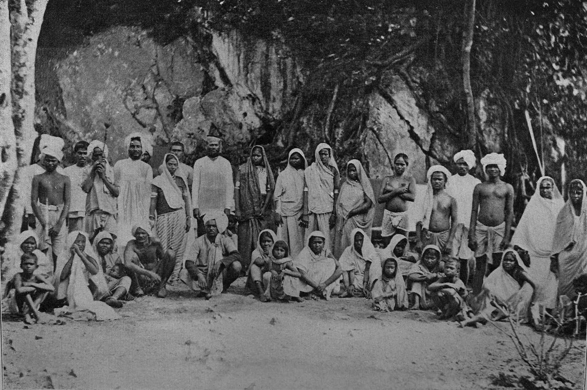 PSFresearch's tweet image. 📢 New Research — Indian Diaspora in Guyana 🇮🇳🇬🇾
From indentured labourers to a vibrant Indo-Caribbean community — shaping Guyana’s history, politics, culture &amp;amp; facing new oil-era challenges.
📜 History | 🌏 Culture | ⚖️ Politics | 💡 Economy
🔗 psfresearch.com/indian-diaspor…