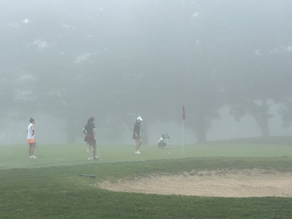 Foggy morning at Zoar for our match against Dover ⛳️ #GoTigers