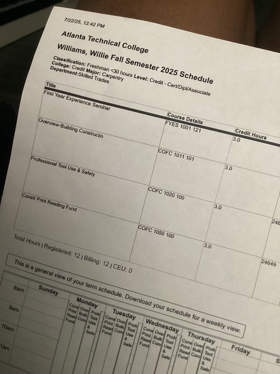 bdbwillie's tweet photo. First day of school Monday https://t.co/nEJ8y06BsC