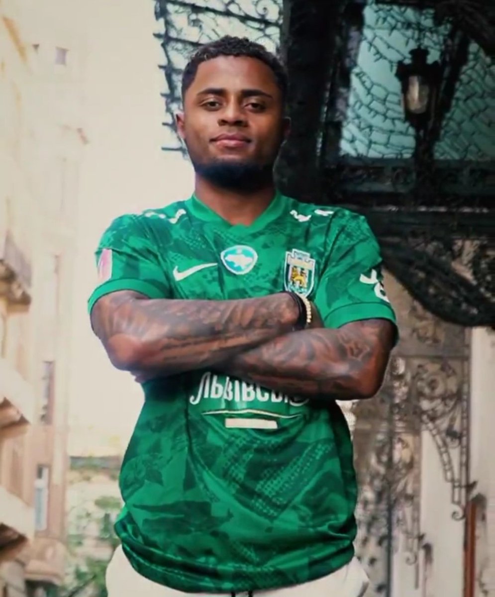 Vessoni's tweet photo. Diego Palácios anunciado pelo Karpaty, da Ucrânia. Lateral-esquerdo equatoriano, que tem vínculo com o Corinthians até dezembro/2027, foi emprestado até meados de 2026.

#Corinthians #Palacios #DiegoPalacios #Karpaty https://t.co/Pl80kNg5Y6