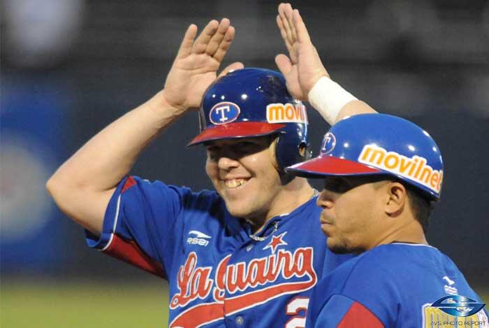 Hoy está cumpliendo años C. J. Retherford, El Conejo jugó 3 temporadas (2012-15) con Tiburones 🦈. Pegó 158 hits con 30 dobles y 20 jonrones, sumó 85 anotadas, 87 empujadas promediando al bate .294 y ganó un guante de oro.

¡Muchas Felicidades 🐰!

📷 <a href="/avsphotoreport/">AVS Photo Report</a>