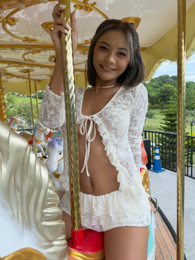 sweet ride, sweeter view 🎠🖤