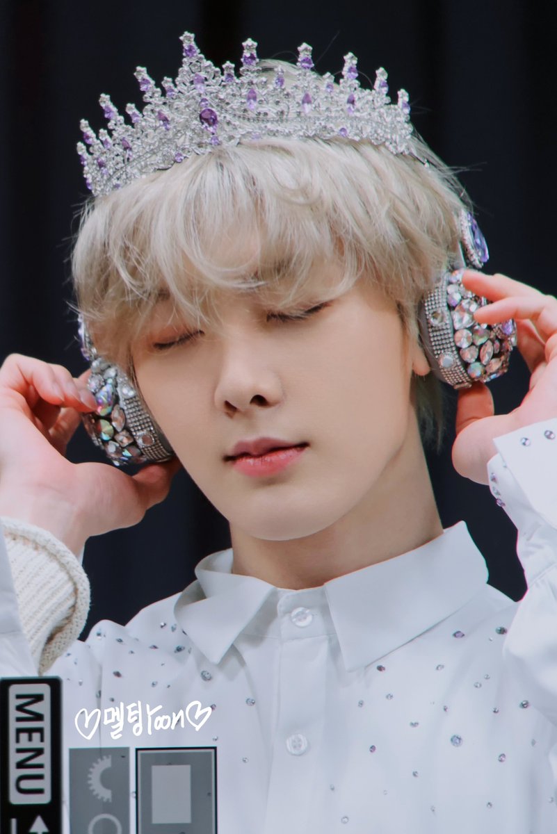ddanamel's tweet photo. 250814 
산하는 신이다...😭🫅🏻

#윤산하 #YOONSANHA 
#ユンサナ #아스트로 @offclASTRO https://t.co/Y1PMCckCSe