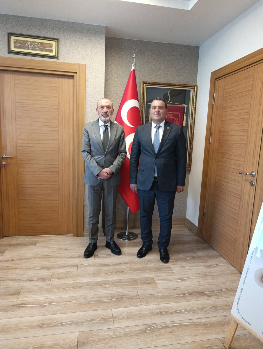 ERTUĞRUL GAZİ DEMİR (@ertugrlgazitmsy) on Twitter photo Bugün <a href="/TmsyGaziler/">T.M.S.Y GAZİ SAYILMAYANLAR</a> başkanımız
Sn <a href="/ErtugrlGaziTmsy/">ERTUĞRUL GAZİ DEMİR</a> <a href="/MHP_Bilgi/">MHP</a> Genel Başkan Yardımcısı
Sn <a href="/yasaryldrmMHP/">Yaşar Yıldırım</a>
ziyaret etmiştir.
Bu görüşme kapsamında
Sn <a href="/yasaryldrmMHP/">Yaşar Yıldırım</a>
ile <a href="/TmsyGaziler/">T.M.S.Y GAZİ SAYILMAYANLAR</a> vatan evlatlarının Gazilik Haklarımız için hazırlanan Kanun Teklifi ile ilgili görüşme Bugün <a href="/TmsyGaziler/">T.M.S.Y GAZİ SAYILMAYANLAR</a> başkanımız
Sn <a href="/ErtugrlGaziTmsy/">ERTUĞRUL GAZİ DEMİR</a> <a href="/MHP_Bilgi/">MHP</a> Genel Başkan Yardımcısı
Sn <a href="/yasaryldrmMHP/">Yaşar Yıldırım</a>
ziyaret etmiştir.
Bu görüşme kapsamında
Sn <a href="/yasaryldrmMHP/">Yaşar Yıldırım</a>
ile <a href="/TmsyGaziler/">T.M.S.Y GAZİ SAYILMAYANLAR</a> vatan evlatlarının Gazilik Haklarımız için hazırlanan Kanun Teklifi ile ilgili görüşme