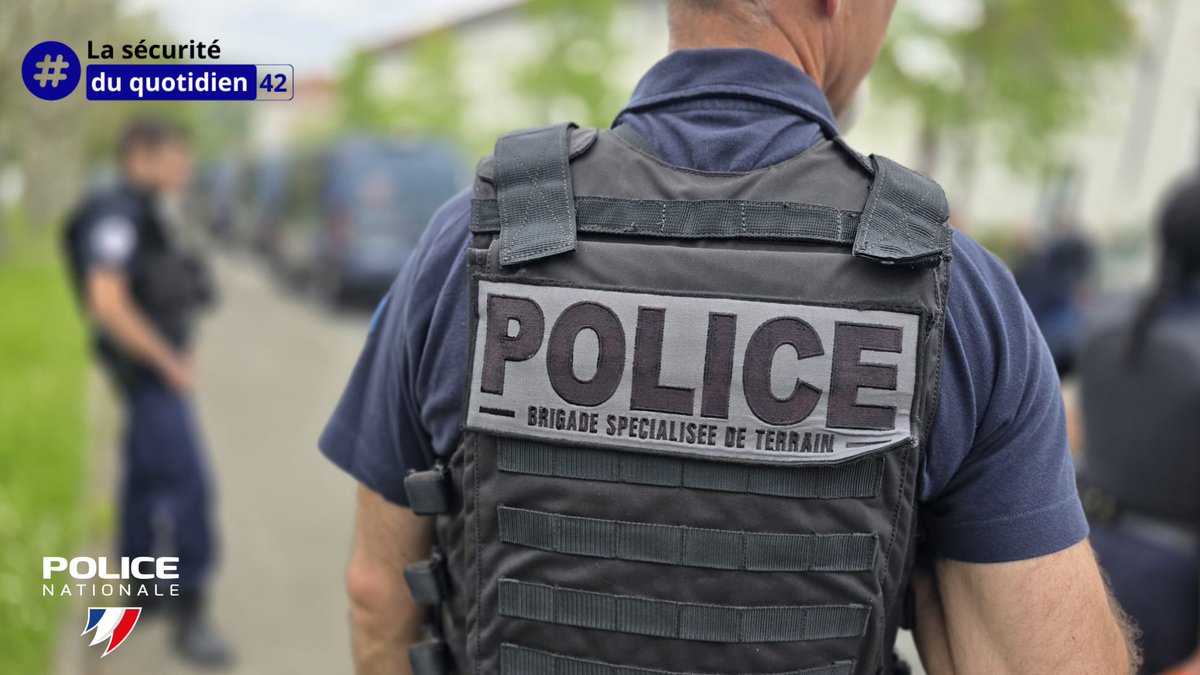 Police Nationale 42 (@policenat42) on Twitter photo #SécuritéDuQuotidien | Interpellation d'un individu à #Firminy pour détention de stupéfiants par les policiers de <a href="/PoliceNat42/">Police Nationale 42</a> : 👮♂️🚨🚓
➡️ placement en garde à vue
➡️ Saisie de résine de cannabis et cocaïne
➡️ convocation en justice ⚖️
#AntiStups 🚫
#Protéger 👍 #SécuritéDuQuotidien | Interpellation d'un individu à #Firminy pour détention de stupéfiants par les policiers de <a href="/PoliceNat42/">Police Nationale 42</a> : 👮♂️🚨🚓
➡️ placement en garde à vue
➡️ Saisie de résine de cannabis et cocaïne
➡️ convocation en justice ⚖️
#AntiStups 🚫
#Protéger 👍