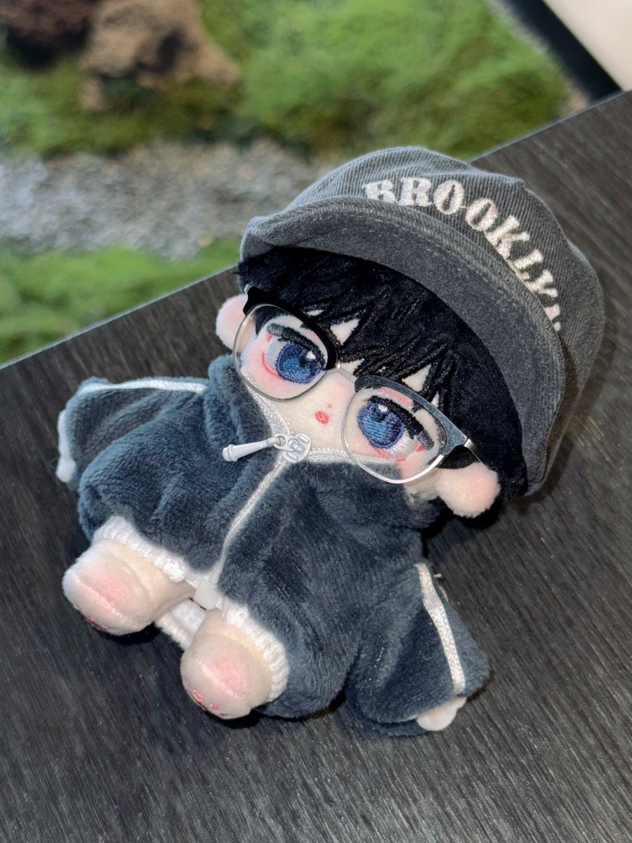 류건우에게안경과모자를씌워주기캠페인 #옹거누