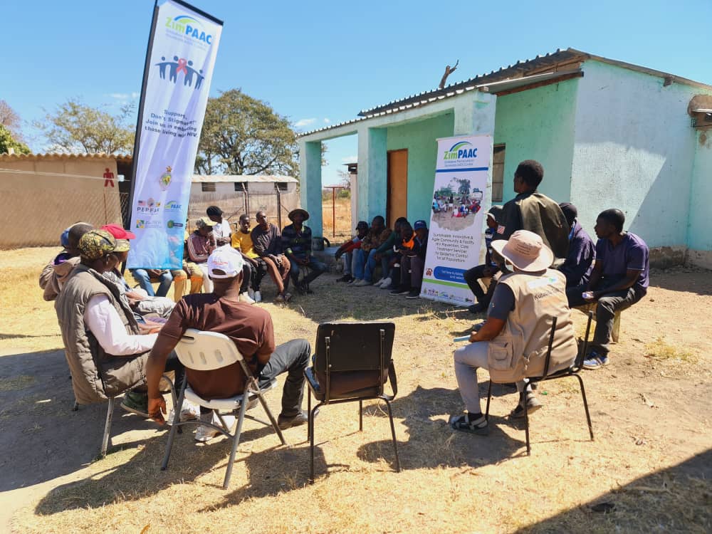 znnpinfo's tweet photo. Men are stepping up!

Through our #MaleEngagement meetings, men are:
✅ Learning about #HIVprevention &amp; care
✅ #Gettingtested &amp; starting #PrEP
✅ Supporting partners for #cervicalcancer screening

When men act, communities thrive. https://t.co/Qp0wfpNBpI