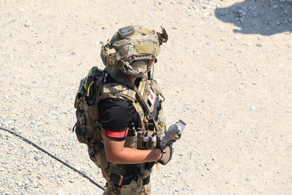 FxfuR3's tweet image. この2枚好き