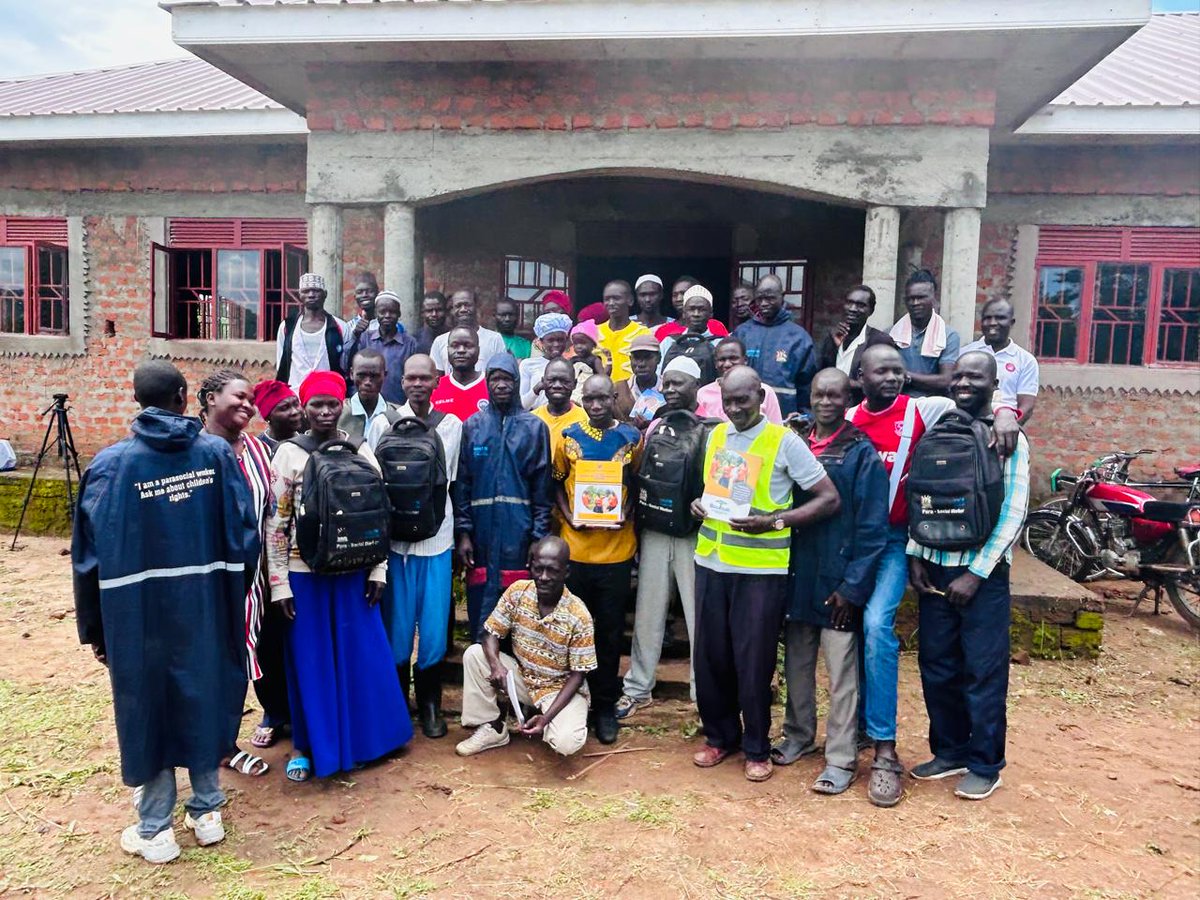 Baobab_RPC (@baobab_rpc) on Twitter photo 📍This week in Bidibidi, Yumbe District 🇺🇬: <a href="/Baobab_RPC/">Baobab_RPC</a> is training para-social workers & child protection groups using Uganda’s revised National Para-Social Worker Manual that now integrates our school-based sexual violence screening model. Honoured to support this uptake! 💪🏽 📍This week in Bidibidi, Yumbe District 🇺🇬: <a href="/Baobab_RPC/">Baobab_RPC</a> is training para-social workers & child protection groups using Uganda’s revised National Para-Social Worker Manual that now integrates our school-based sexual violence screening model. Honoured to support this uptake! 💪🏽