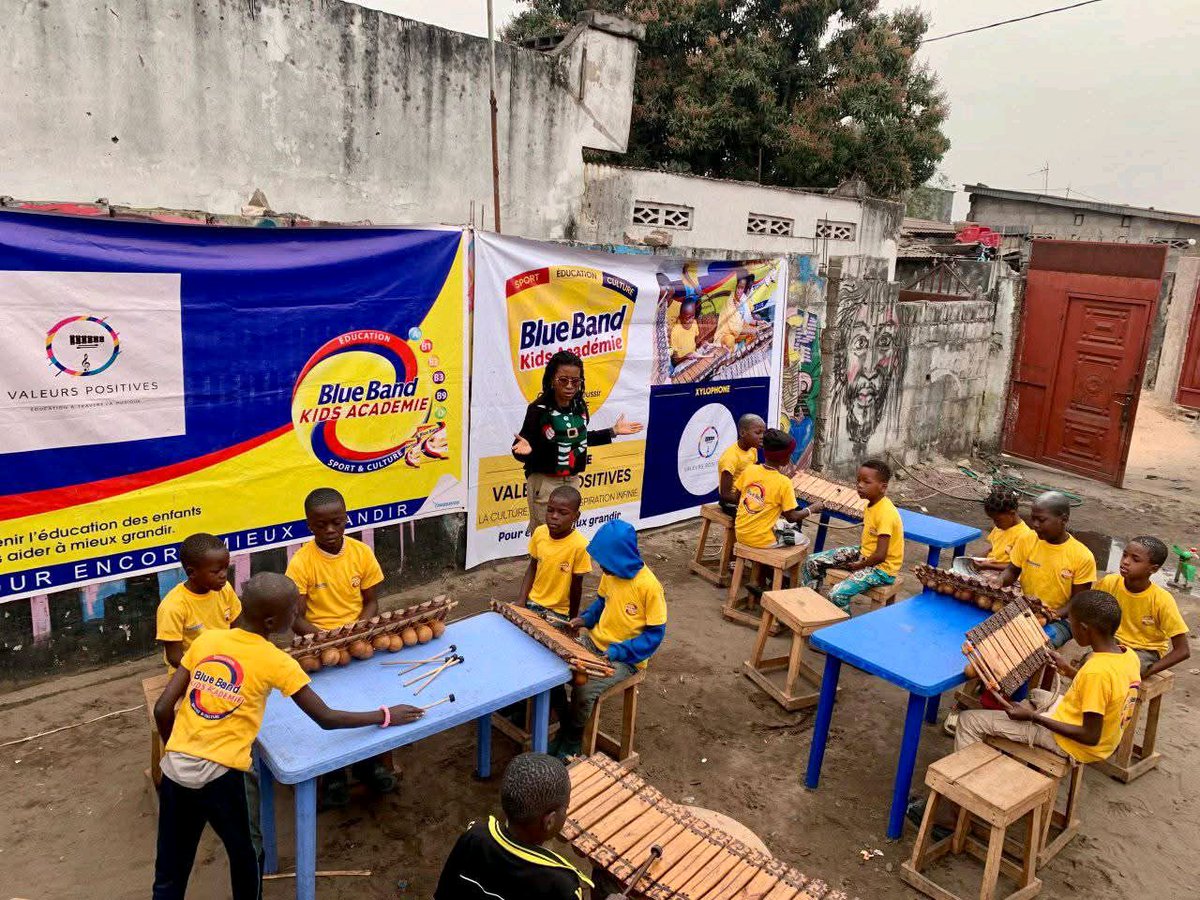 centremikanda's tweet photo. La semaine de transmission des valeurs positives par l'apprentissage du Xylophone avec la musicienne professionnelle Jeanne Lokomo est à son 4e jour. 

Centre Culturel Mikanda https://t.co/4k3sp587MJ