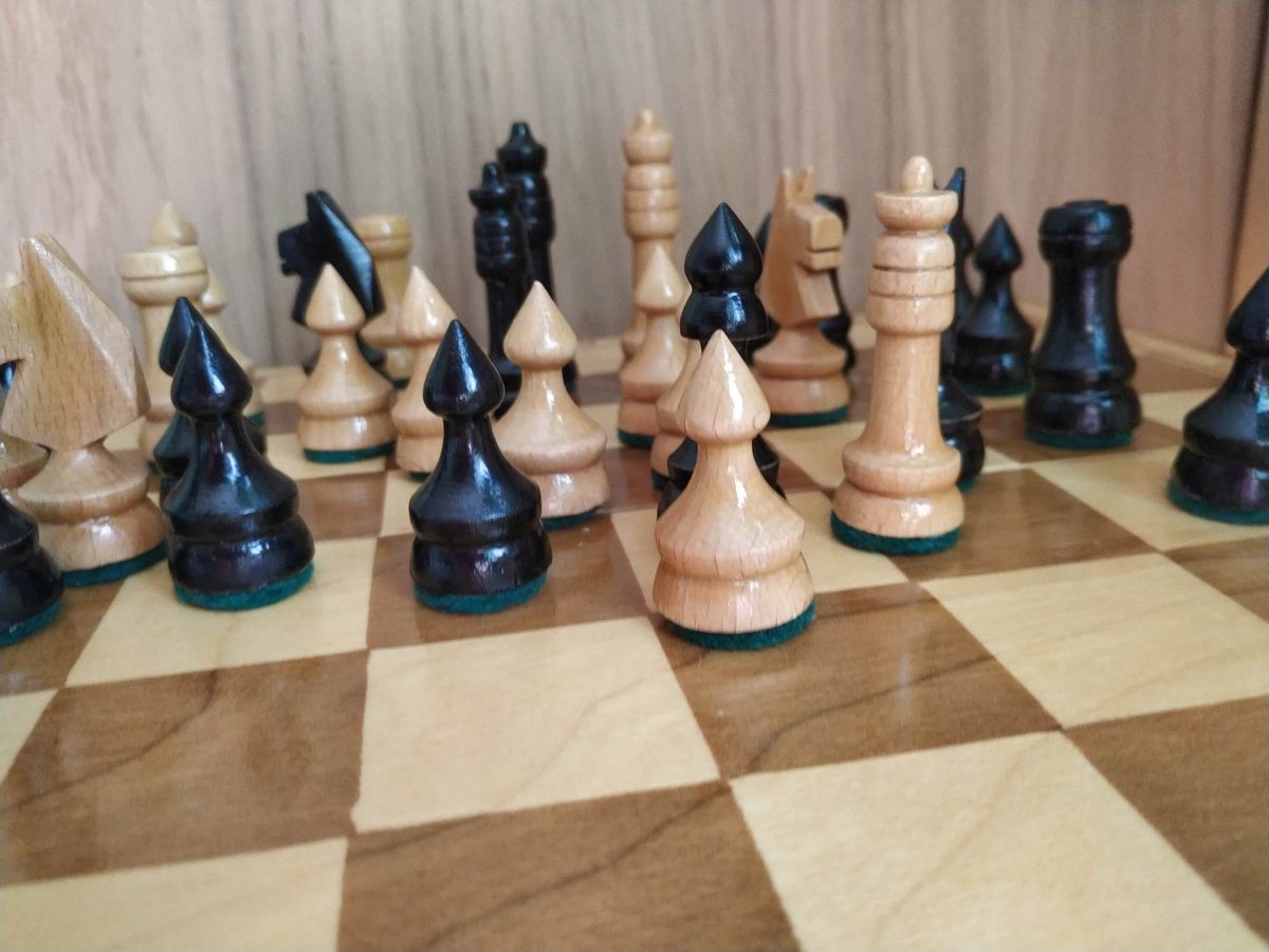 VintageSoviet's tweet photo. #Wooden #Chess #Set #Soviet #vintage #WoodChess #Set #old #FullSet #VintageChess #SovietChess #BoardGame #Russian #TableGame #ChessPieces
https://t.co/0EDQFInOFh https://t.co/i63QG5i3qT