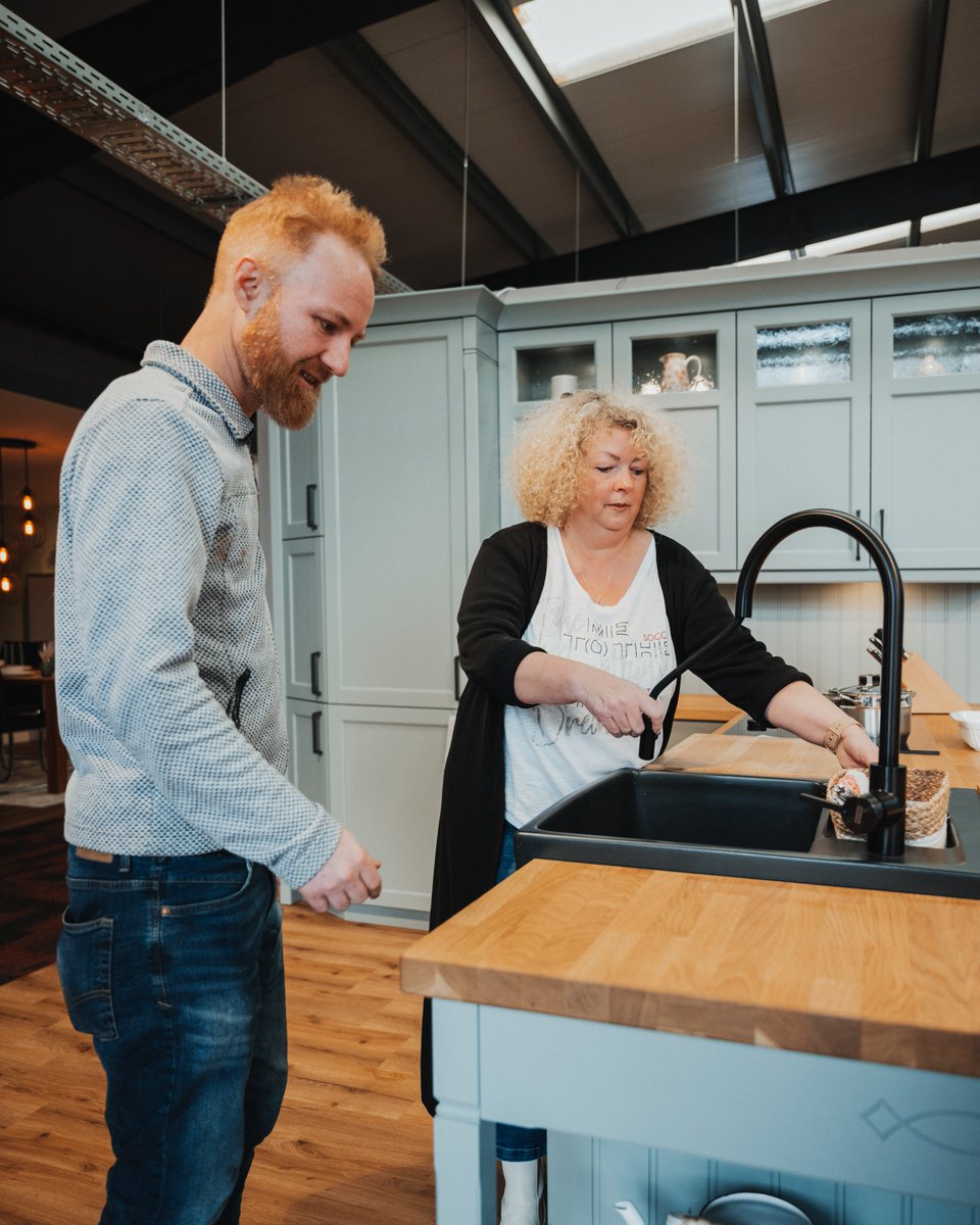 Moin 😊! Quooker erklärt live in Westerholt und Pewsum – Deine gemütliche Landhausküche! 🏡 Tradition &amp; Moderne, 10 J. Garantie. Klick: kuechenmennen-beratung.de #KüchenMennen #Ostfriesland #Neueröffnung