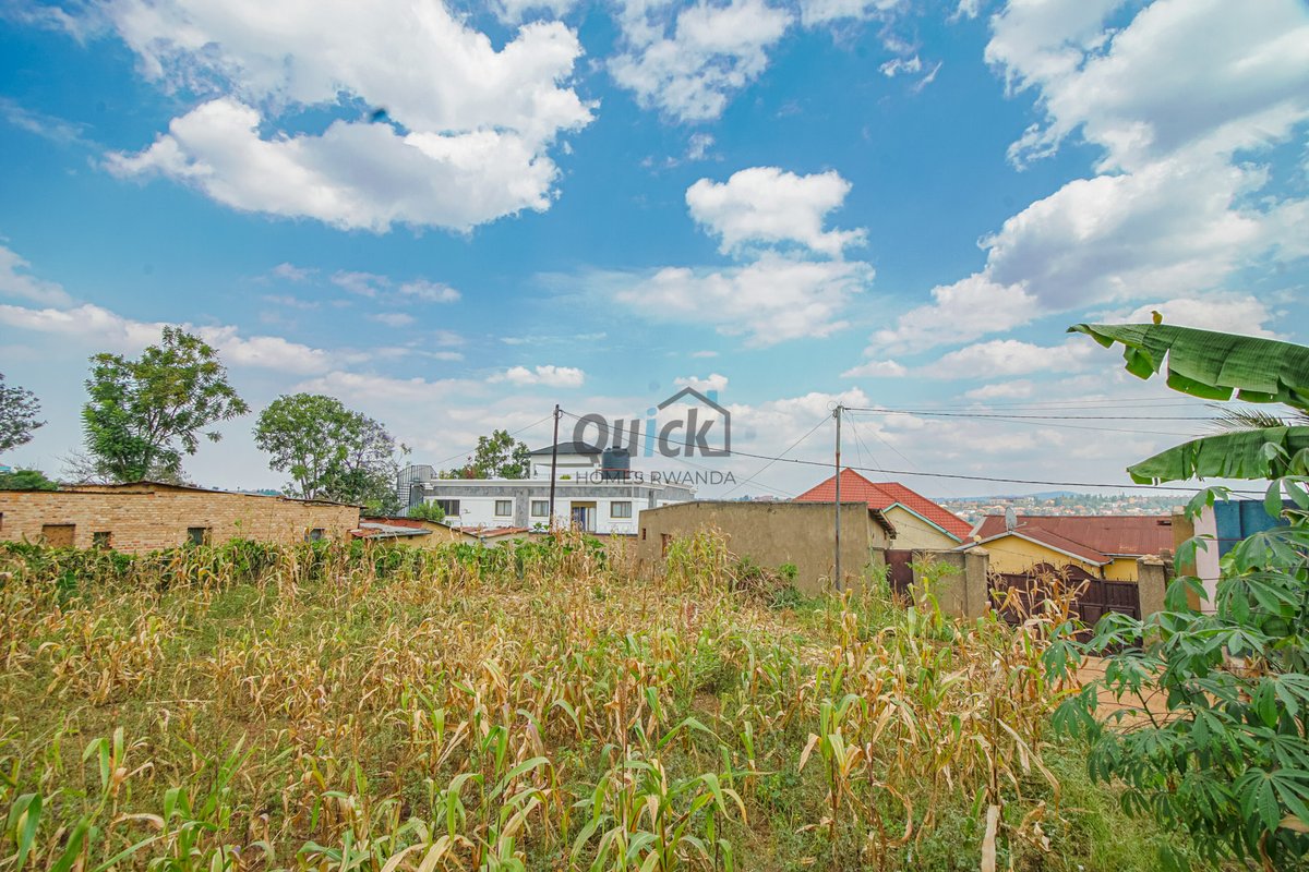 ✨ Prime Residential Plot – Kinyinya
* 575 SQM | R1A – Build your dream home 
* 2-min walk to main road
* Peaceful, developed neighborhood
Price: 95,000,000 RWF
📞 +250 788 441 844 | 🌐 quick.rw