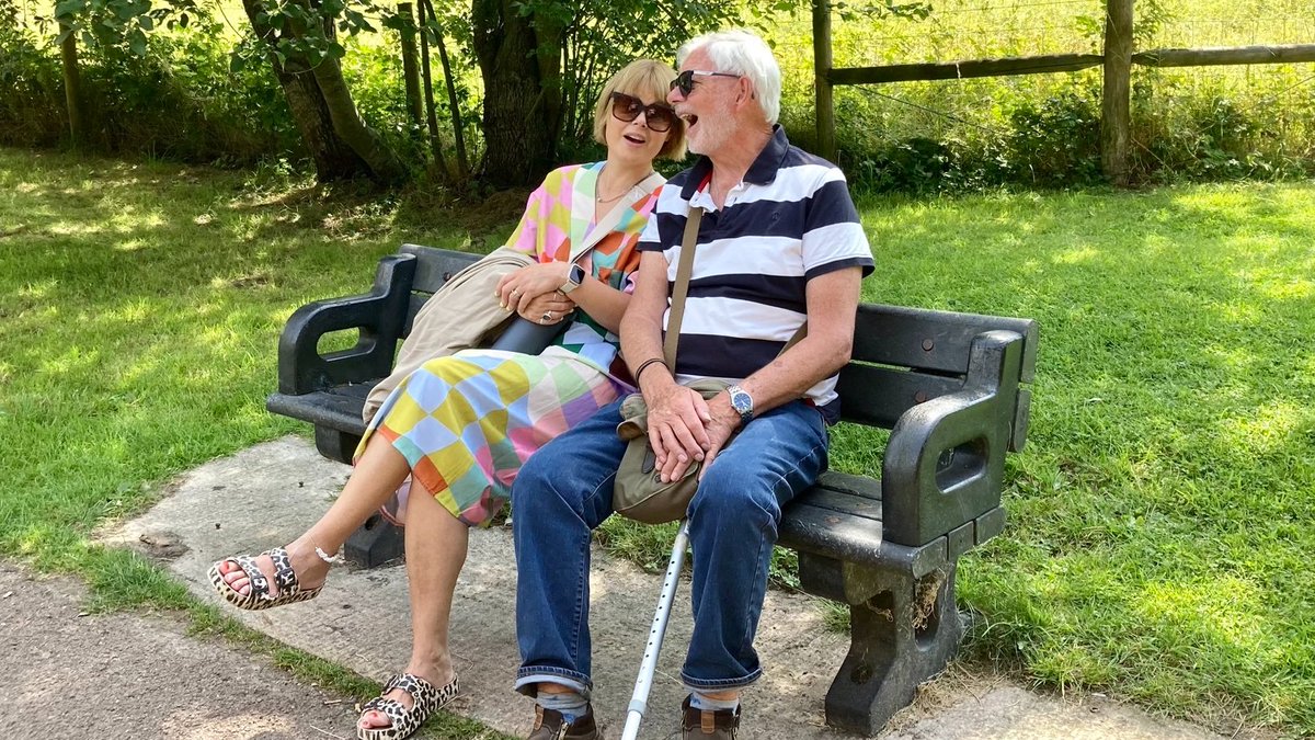BeyondDementia_'s tweet image. Our #Kennet Muddy Boots group certainly know how to do sunny morning strolls in #Marlborough the right way! @selwoodhousing @WiltshireCAB @WiltsHive