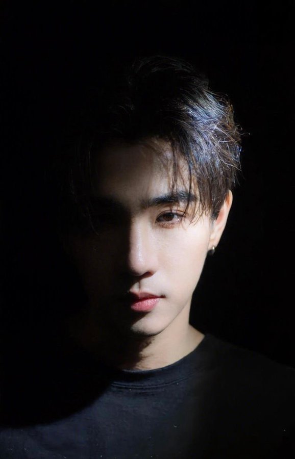 Namonamosasa's tweet photo. ตะวัน                                                  อารัญ https://t.co/XynSbGexr7