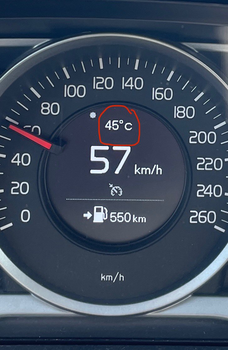 Ivan Derer tweet media