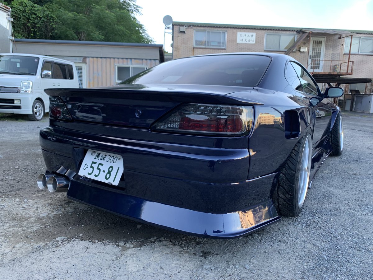 appare104's tweet image. ワシのベンツ製作日記（完）
フェラーリロッソコルサからメルセデスベンツミスティックブルーへオールペン
3点エアロはスーパーメイド様より、ホイールはワーク様よりご協力頂きました✨
SUPERMADE マイティーボーイ3点エアロ
WORK VSKF# マッドカーボンディスク
マフラーはうちのワンオフ2本出し