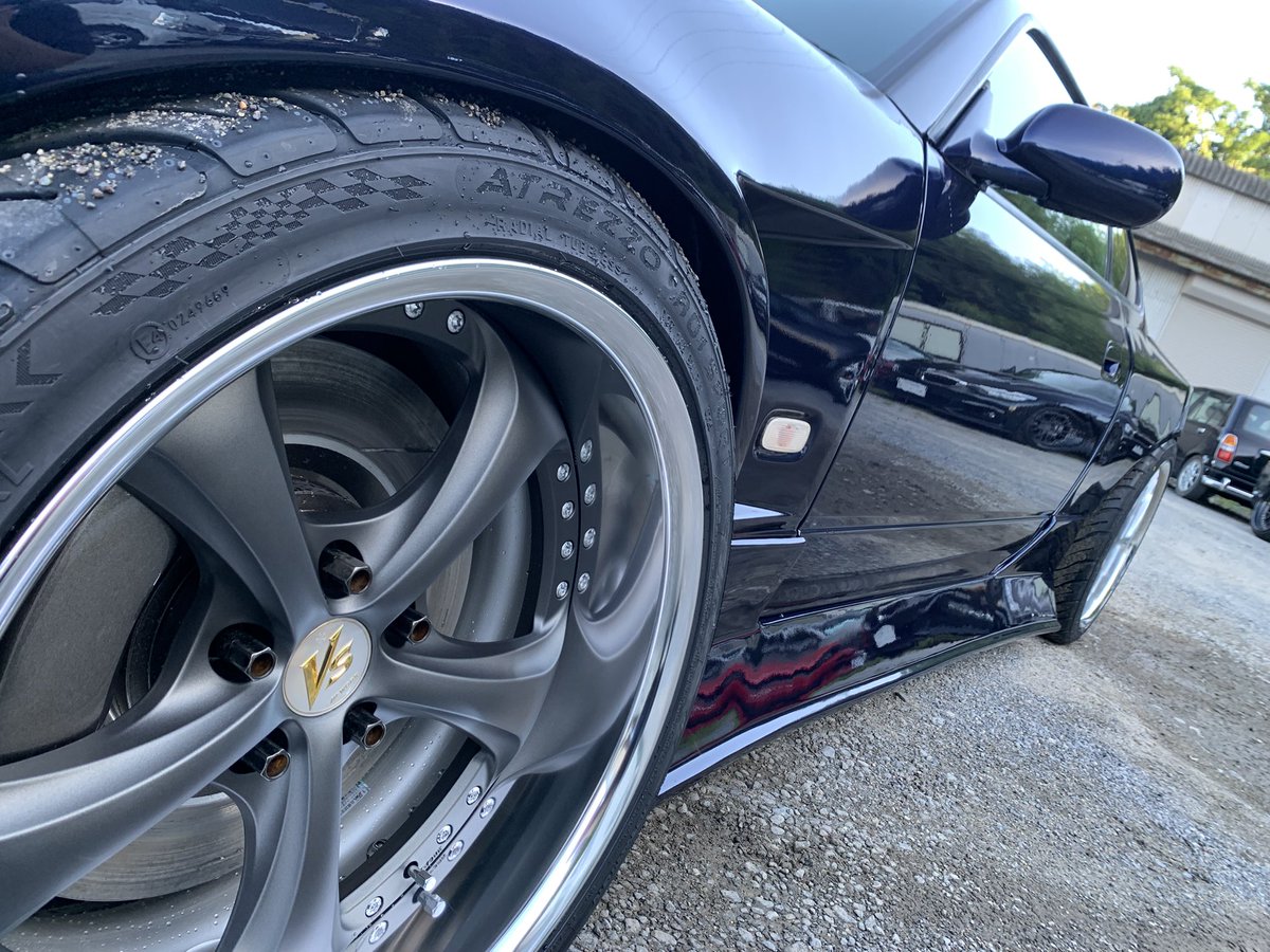 appare104's tweet image. ワシのベンツ製作日記（完）
フェラーリロッソコルサからメルセデスベンツミスティックブルーへオールペン
3点エアロはスーパーメイド様より、ホイールはワーク様よりご協力頂きました✨
SUPERMADE マイティーボーイ3点エアロ
WORK VSKF# マッドカーボンディスク
マフラーはうちのワンオフ2本出し