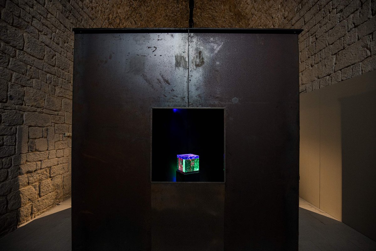 patrimonigencat's tweet image. 📍⛪Aquests dies a la Canònica de Vilabertran hi podràs veure l'exposició 'Eureka!' del cicle 'Diàlegs. Art, música i patrimoni' @bolitgirona.

🧊Els artistes Torrent Pagès i Laura Bergillos presenten dues propostes en forma de cub a partir de la llum.

👉gen.cat/3Gu8qOA