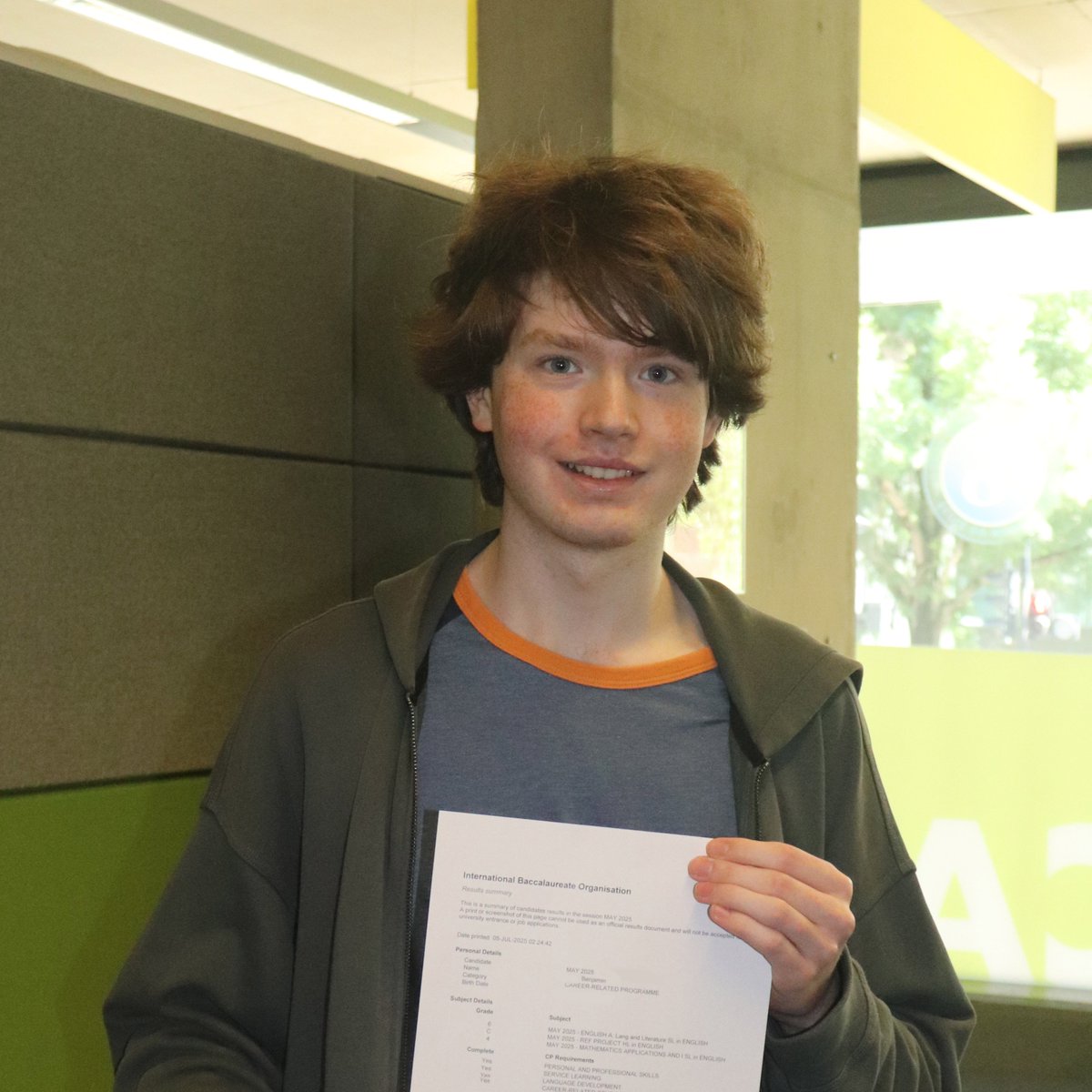 WestminsterAca's tweet photo. We're delighted to share an update of our post-16 results today! 100% of our #IBCP students passed their #BTEC Level 3, confirming offers at universities such as UCL, King's and Manchester. Congratulations! #ResultsDay https://t.co/XKkNZg7PEA https://t.co/KGEA0MwqzI