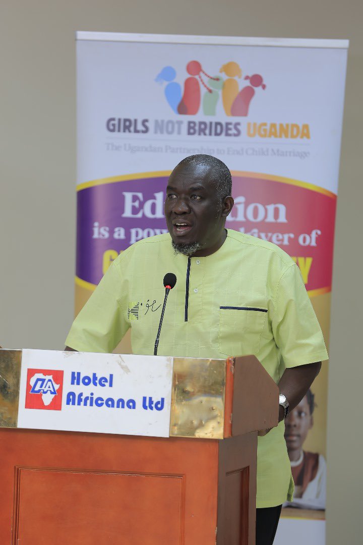 RaisingTeensUg2's tweet photo. National Stakeholders meeting happening now with focus on the 2nd National Strategy to #EndChildMarriage and Teenage Pregnancy in Uganda:
Much appreciation to @Mglsd_UG for the progress made so far:
Together we are working towards seeing a Uganda completely free from #ChildMarriage

This is hosted by @GNB_Uganda the Ugandan Partnership to end child marriage: 
We are happy to belong and work in collaboration for a better Tomorrow for all Girls: 
@GirlsFirstFund @WezeshaGirls @GirlsNotBrides @vowforgirls @PlanUganda @cedouganda @mundocooperante
