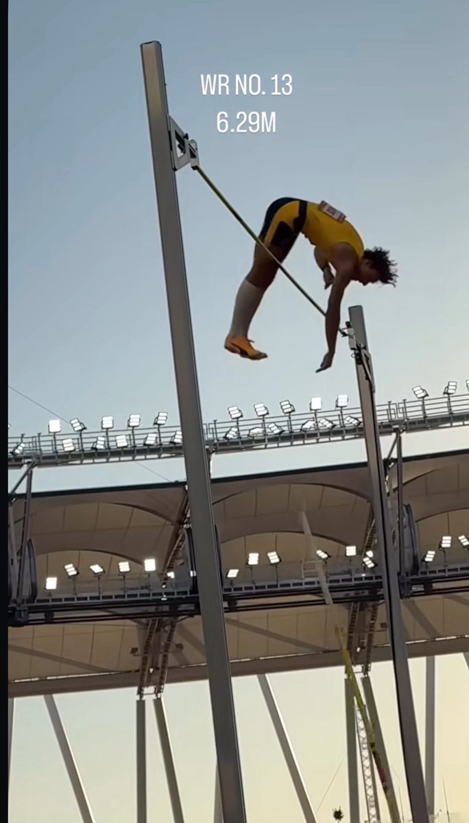 En fait il a 6,70 dans les jambes ?