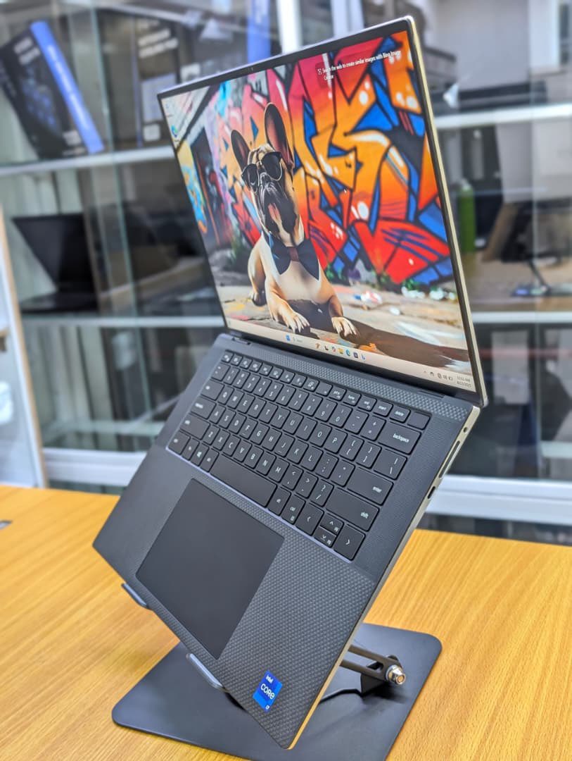 Dell xps 15 lovers where are you. 😎😎😎

653080403