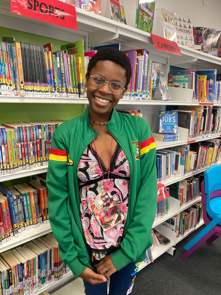 Well done to Chanecia who will study broadcast journalism and digital media at Leeds University #Alevels #ALevelResultsDay