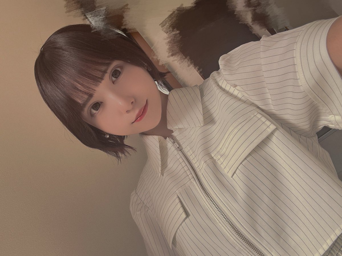 shishido_chie's tweet photo. 撮影中だよ〜📸✌️ https://t.co/SvqOj1PVtE