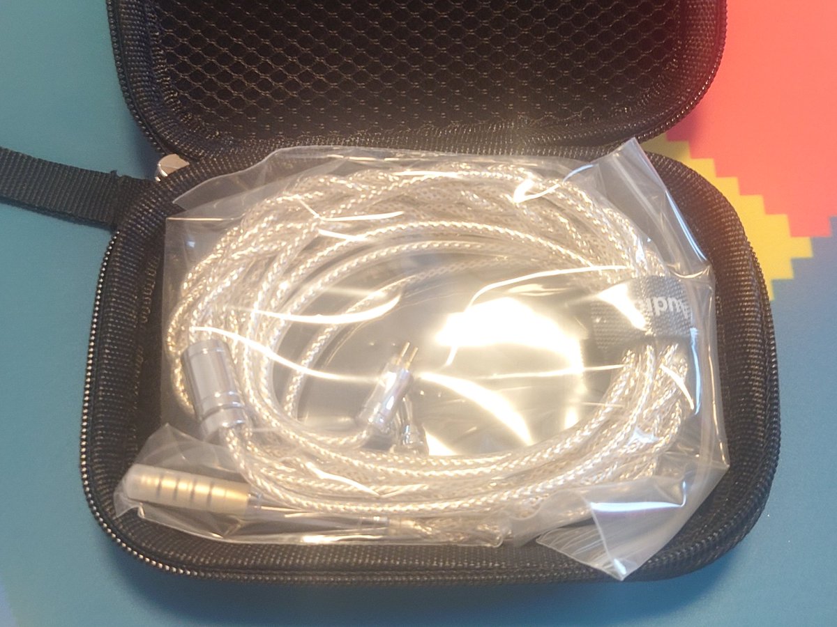 〈PR〉
Trusted Audio様(<a href="/Trusted_Audio_/">Trusted Audio</a> )からのご提供【Trusted-PB01】が着弾致しました

単結晶銅シールド＋銅合金導体の高精度ノイズ防止イヤホンケーブル
との事❗

数日使い込んでレビュー記事を書こうと思います
いつもありがとうございます‼️

Trusted-PB01はこちら
a.aliexpress.com/_onKyexj