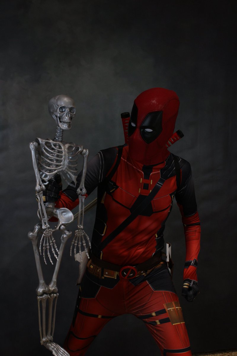 carmjgzilla's tweet photo. @Akane_K0 Este Deadpool y Lobezno https://t.co/nfSfNWpSnq