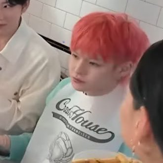 หนุเคยบอกมี๊มั้ยว่ามี๊ทำอาหารอร่อย

ไม่เคยค่ะ

แล้วมี๊ทำทำไม