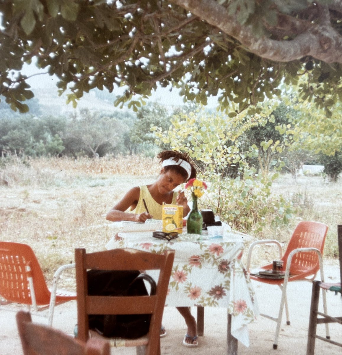 BernardineEvari's tweet image. You can find me on Substack latest post photo from 1984 - bernardineevaristo.substack.com/p/writing-abou…
Also on IG &amp;amp; FB. See you there - barely on here these days, these times.