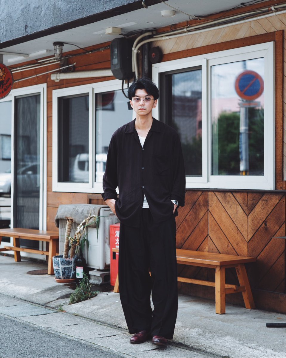 秋めいてきて嬉しい。オールブラックは重くならないように。