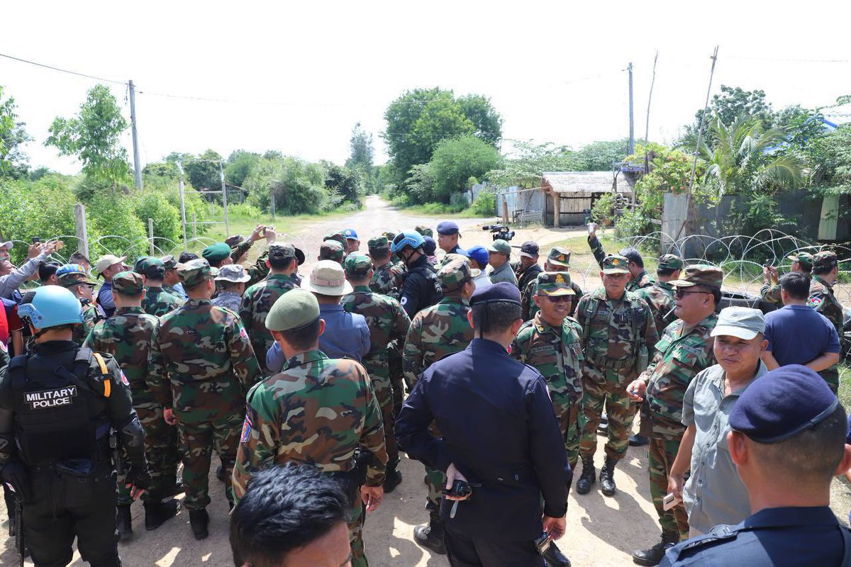 modgovkh's tweet image. នៅរសៀល ថ្ងៃព្រហស្បតិ៍ ទី១៤ ខែសីហា ឆ្នាំ២០២៥

ក្រុមអ្នកសង្កេតការណ៍អន្តរកាល (IOT) ចំនួន៧ប្រទេស ដឹកនាំដោយអនុព័ន្ធយោធាម៉ាឡេស៊ី ប្រចាំកម្ពុជា…