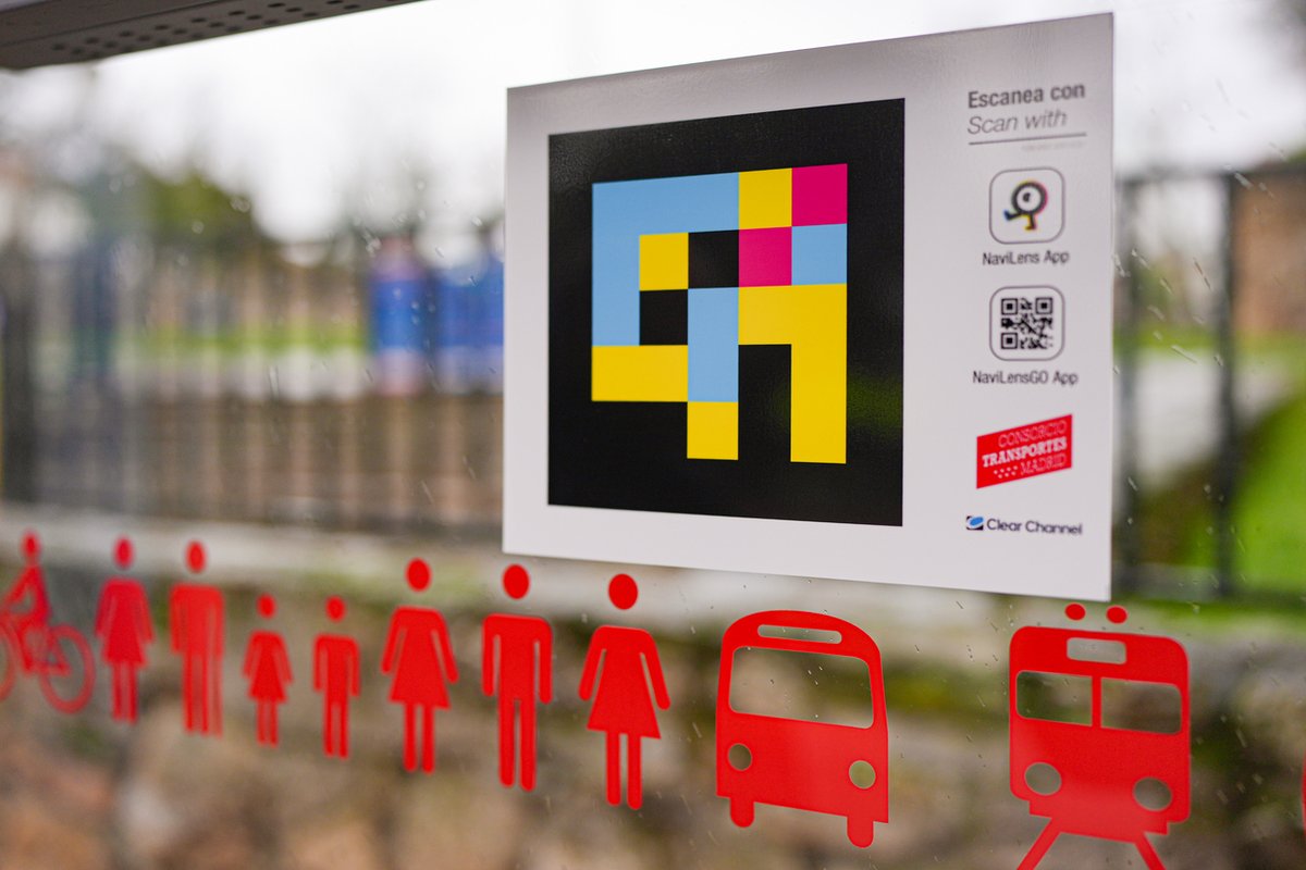 🧑‍🦯 ¿Sabes para que sirven los códigos NaviLens? Ayudan a personas con discapacidad visual a localizar paradas de bus interurbanos. 

✅ También proporcionan información sobre las frecuencias de paso. 

+ info: c.madrid/g2lqz1