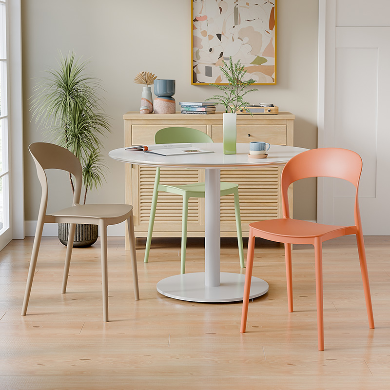 cnflyfurniture's tweet image. Streamlined, minimalist chair at $3.99 FOB! Lightweight, stackable &amp;amp; perfect for home, office, or events. Modern style meets practicality 🌟
📩 cnflyfurniture@gmail.com #plasticchair #minimalistfurniture #stackablechairs