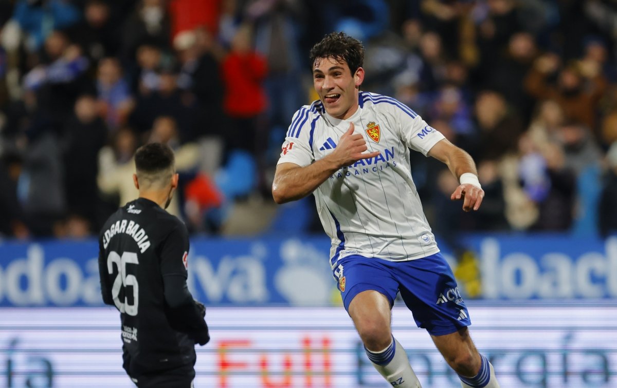 SIN ATADURAS (@sinataduraspm) on Twitter photo ℹ️ INFO <a href="/SinAtadurasPM/">SIN ATADURAS</a>
✈️ Iván Azón ha aceptado una oferta importante del Ipswich Town y hoy viaja a Inglaterra
🦇 El VCF no puede competir con las condiciones marcadas por el Como ℹ️ INFO <a href="/SinAtadurasPM/">SIN ATADURAS</a>
✈️ Iván Azón ha aceptado una oferta importante del Ipswich Town y hoy viaja a Inglaterra
🦇 El VCF no puede competir con las condiciones marcadas por el Como