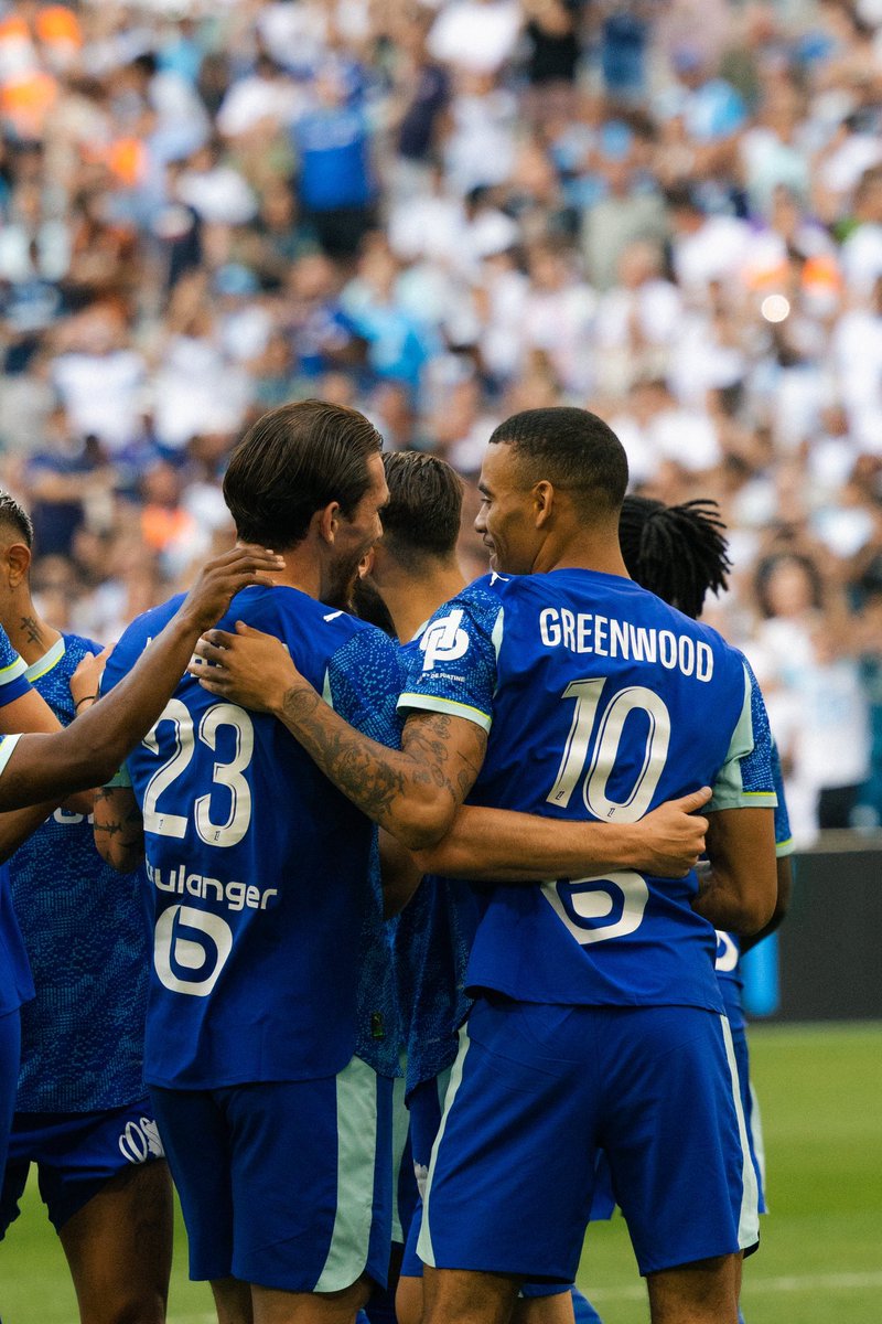 𝗩𝗘𝗜𝗟𝗟𝗘 𝗗𝗘 𝗠𝗔𝗧𝗖𝗛 !! ⚔️🔵⚪️

#TeamOM #SRFCOM