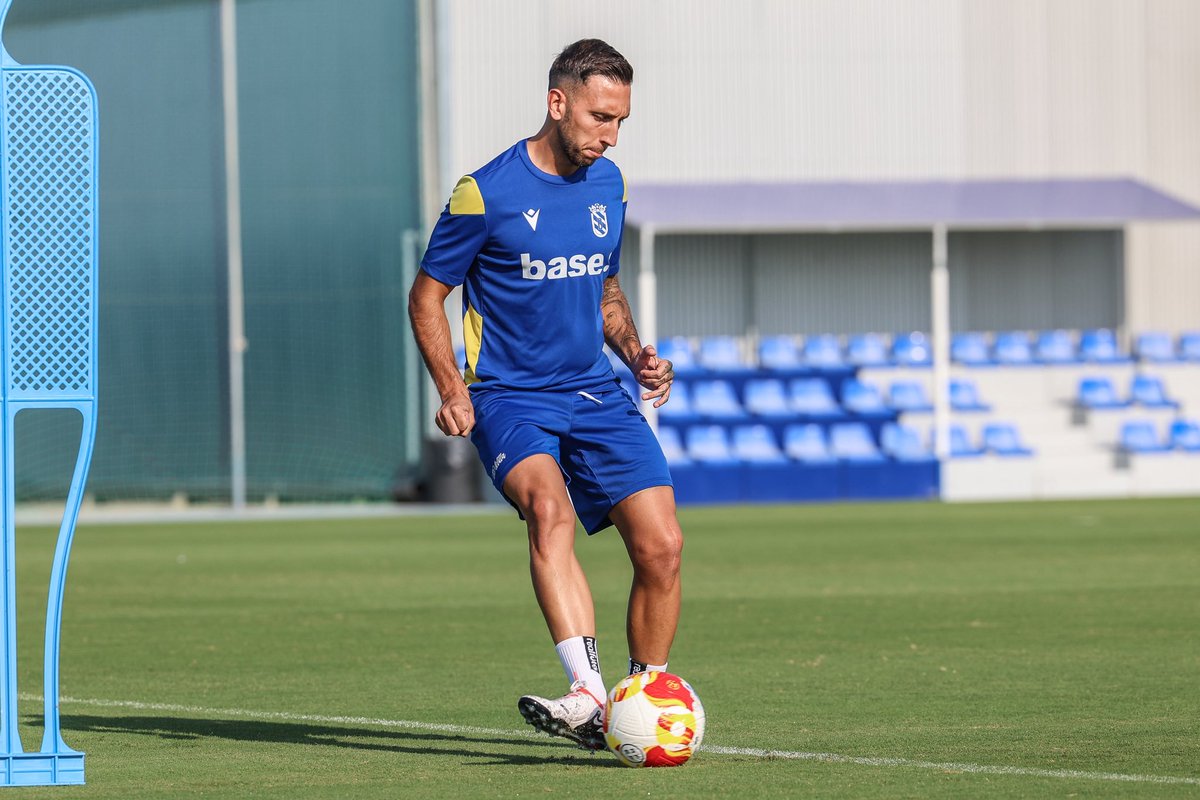 UDMelilla's tweet photo. ©️🔵 @fvarela33 https://t.co/sT5sXjJd7X
