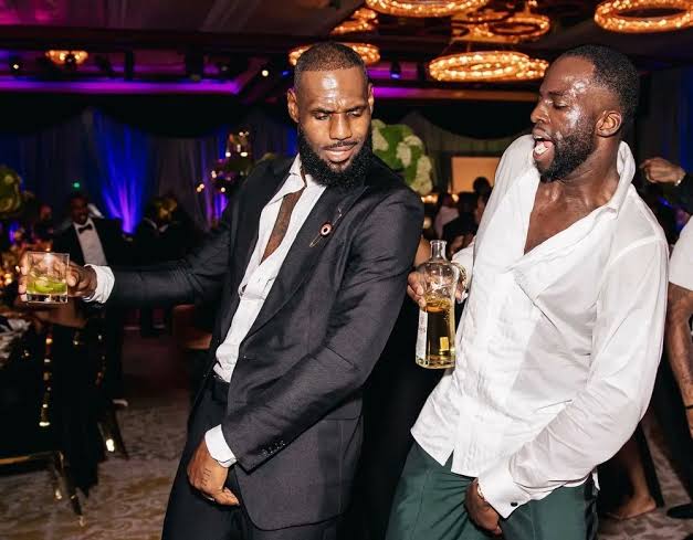 ConChronicle's tweet image. Me and my bros next week at Cafe92 will be like this.😂😂

#tmv
#jamsession
#cafe92